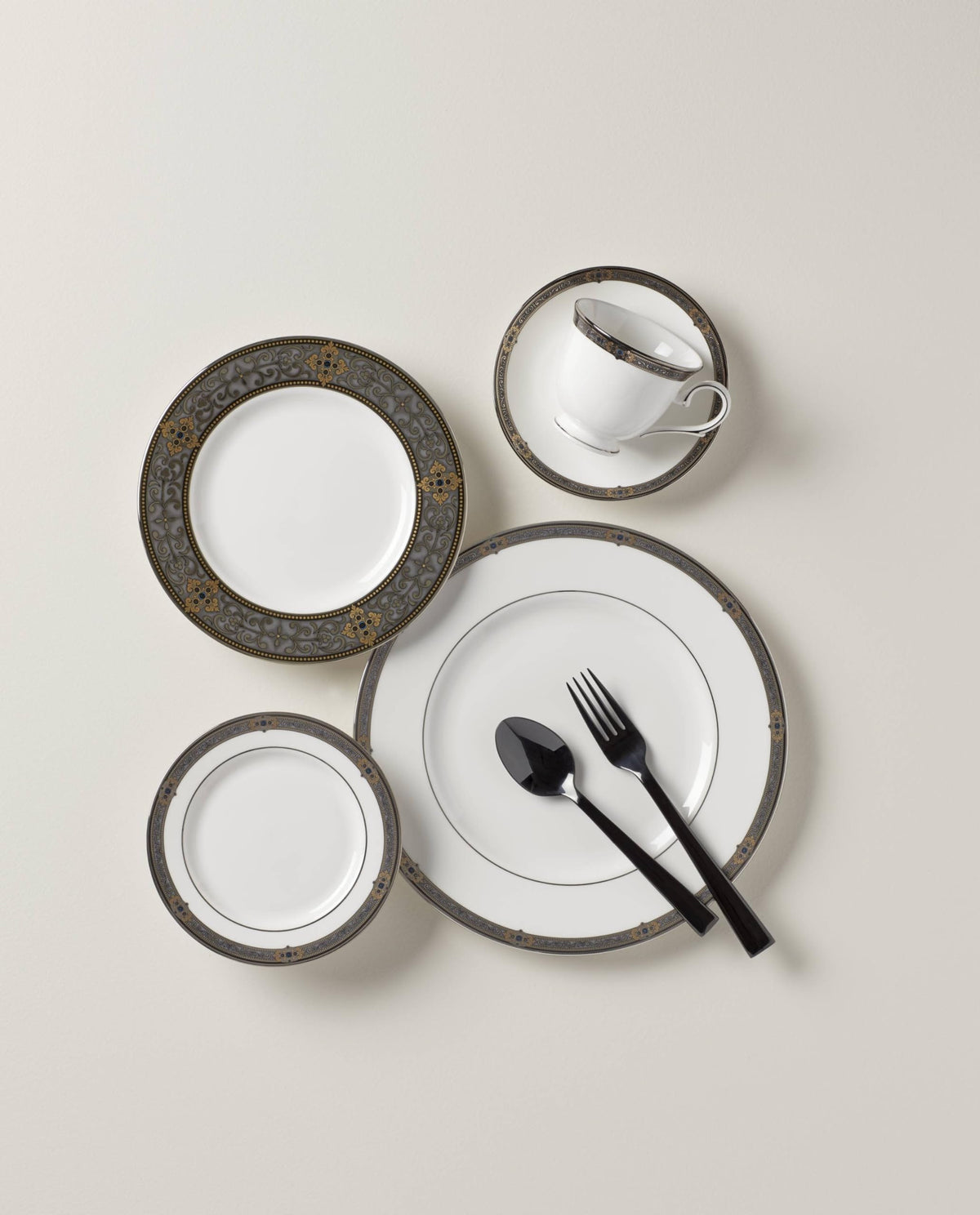 White 5 Piece Dinnerware Set T934