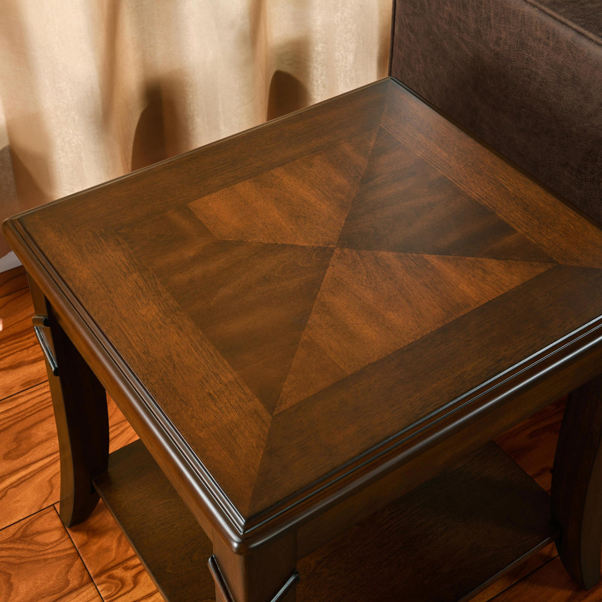 Solid Wood End Table with Storage Shelf Y27407